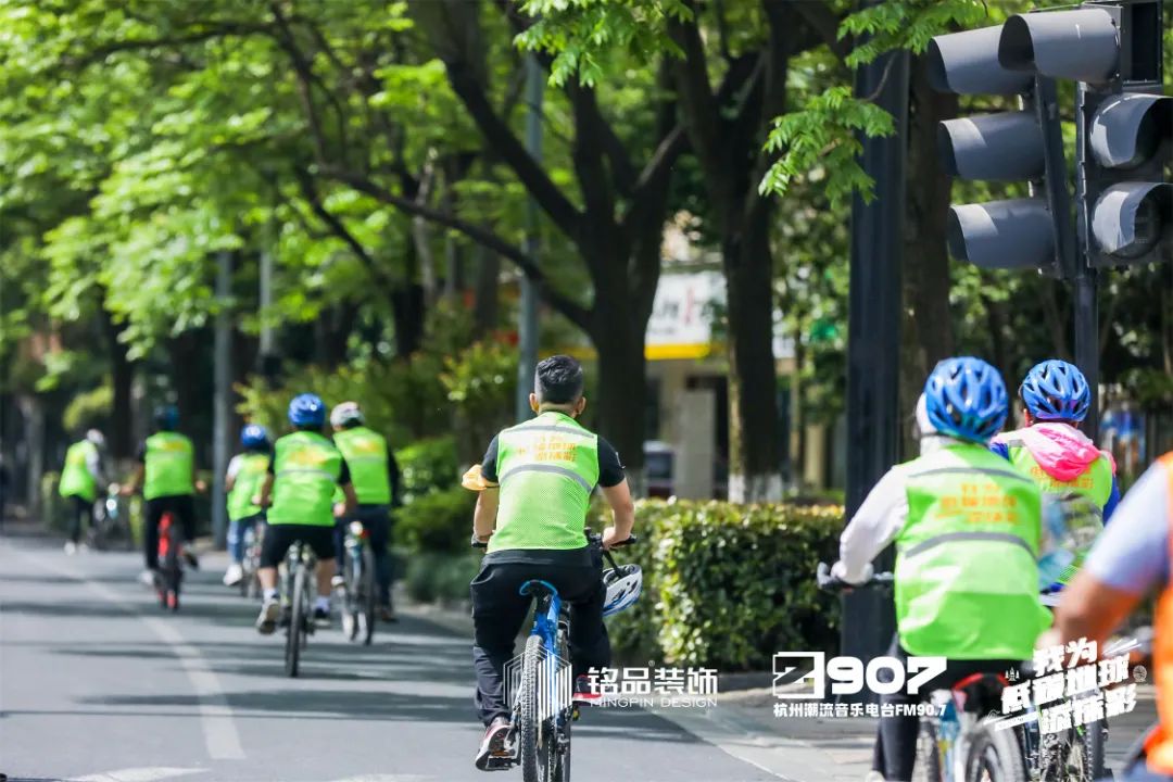 安全第一，友誼第二，比賽第三，參賽選手們有序競(jìng)賽